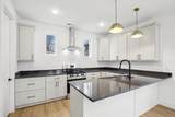 914 Smiley St - Photo 9