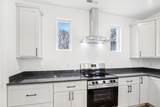 914 Smiley St - Photo 10