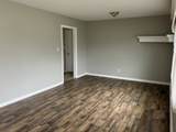 1018 Lawndale Dr - Photo 2