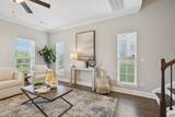 1012 Stoneleigh Ln - Photo 8
