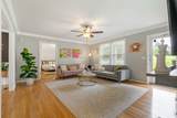 1019 Matthews Ln - Photo 10
