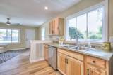 208 Gowan Dr - Photo 7