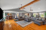 633 Bay Point Dr - Photo 11