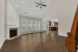 2025 Delaware Dr - Photo 8