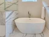 1201 Walsh St - Photo 14