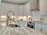 1201 Walsh St - Photo 3