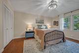 710 W College St - Photo 17