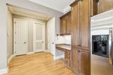 820 N Thompson Ln - Photo 9