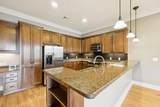 820 N Thompson Ln - Photo 10