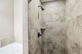 820 N Thompson Ln - Photo 18
