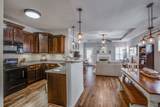 1035 Hemlock Dr - Photo 2
