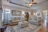 1035 Hemlock Dr - Photo 3