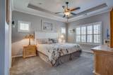 1035 Hemlock Dr - Photo 6