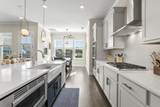 1103 Clarendon Ave - Photo 8