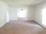 2988 Parkwood Dr - Photo 3