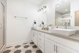 2118 Elliott Ave - Photo 17