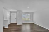 2935 Winterberry Dr - Photo 6