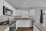 2935 Winterberry Dr - Photo 9