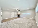 1817 Crestview Dr - Photo 28