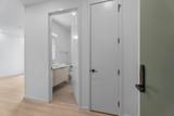 500 Merritt Ave - Photo 3
