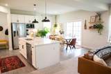 437 Chinook Dr - Photo 5