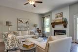 962 Hunters Lane - Photo 3