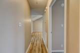 1043 Waterford Cir - Photo 45