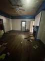 112 W Hackberry St - Photo 7