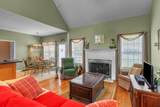 1008 Graceland Way - Photo 8