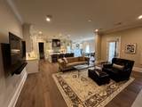 725 W Main St - Photo 8