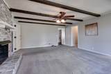 1024 Moncrief Cir - Photo 7