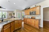 2052 Woodcliff Dr - Photo 18