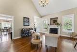 2052 Woodcliff Dr - Photo 9