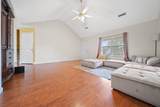 2511 Lismore Dr - Photo 3