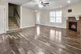 541 Falkland Circle - Photo 3