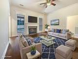 1443 Winterberry Dr - Photo 4