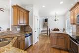 716 Farmington Dr - Photo 11