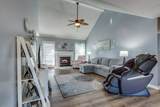 1709 Oakway Cir - Photo 5