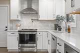 2242 Surrey Dr - Photo 23