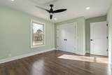 2242 Surrey Dr - Photo 33