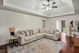 1005 Homestead Trl - Photo 5