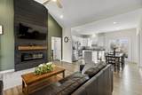 1007 Edgewood Dr - Photo 3