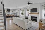 526 Radnor St - Photo 8