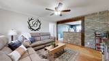 1075 Heatherwood Rd - Photo 2