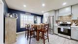 1075 Heatherwood Rd - Photo 4