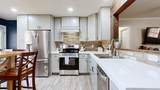 1075 Heatherwood Rd - Photo 6