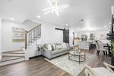 220 Chamberlain Dr - Photo 2