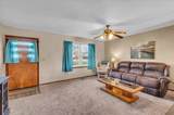 1001 Henley St - Photo 5