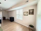 943 Wall St - Photo 3