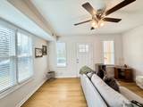 943 Wall St - Photo 4